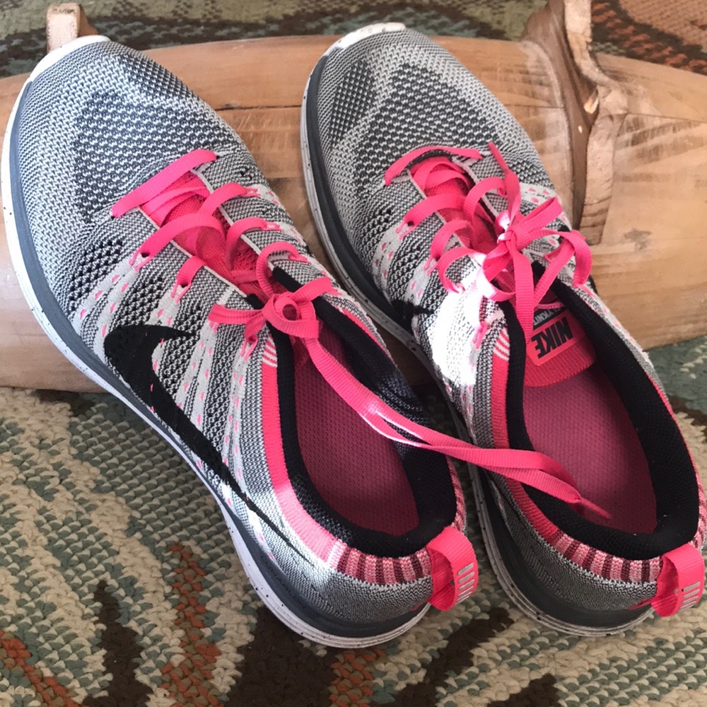 NIKE FLYKNIT ONE RUN